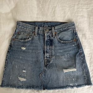 Levi’s denim mini skirt